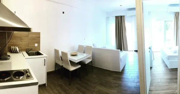 Vila Siragast, Vrahos leto * Fun Travel Agency