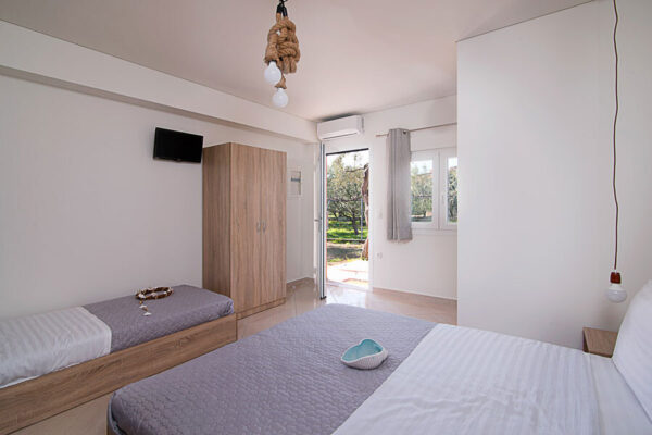 Vila Votsalo, Potos leto * Fun Travel Agency