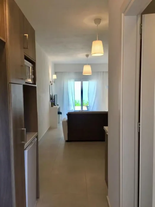 Vila Siragast, Vrahos leto * Fun Travel Agency