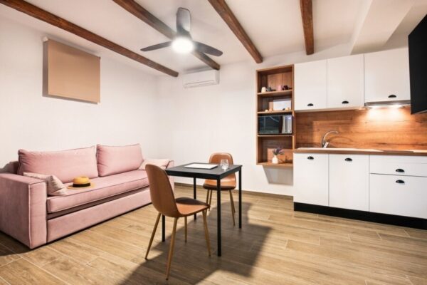 Vila Dallas Luxury, Jerisos leto * Fun Travel Agency