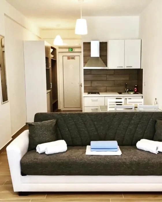 Vila Siragast, Vrahos leto * Fun Travel Agency