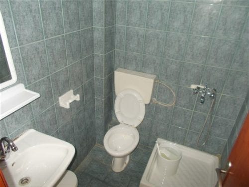 vila-despina-eleni-kupatilo