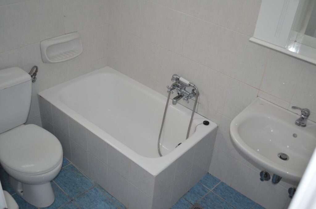 kupatilo 1 - funtreavel.rs