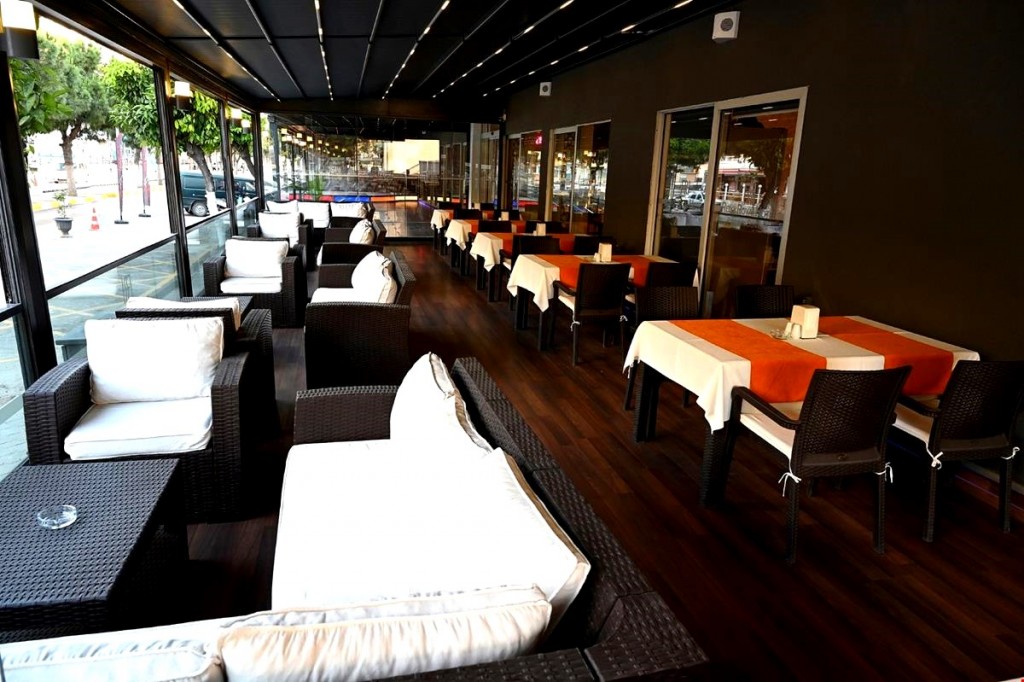 Rox Royal Hotel (ex Santur) - restoran terasa - Kusadasi leto - Fun Travel Agency