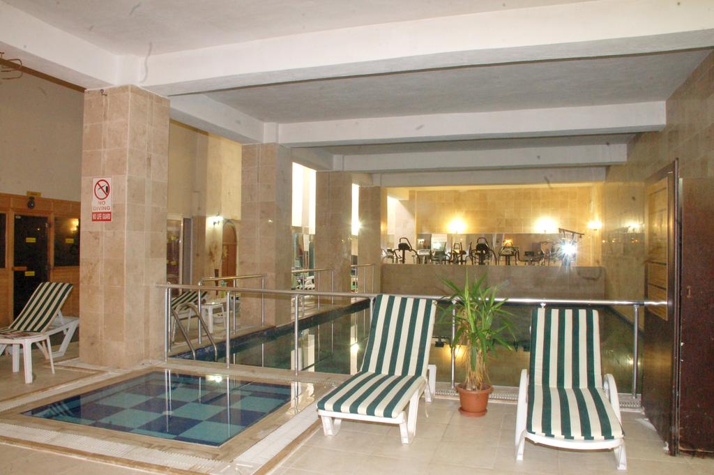 Arora Hotel - zatvoreni bazen -  Kusadasi leto - Fun Travel Agency