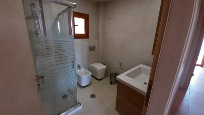 kupatilo apartmana -  Sivota leto - Fun Travel Agency
