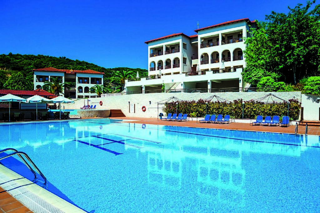 Hotel-Xenios-Theoxenia-pool (1)