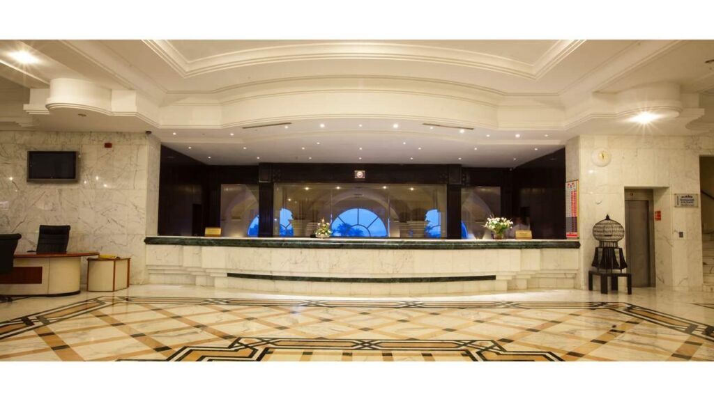 El-Mouradi-Palm-Marina-10