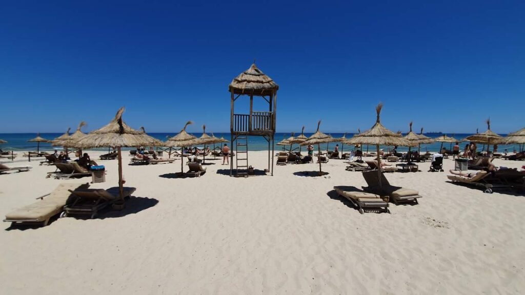 Movenpick-Resort-and-Marine-Spa-17