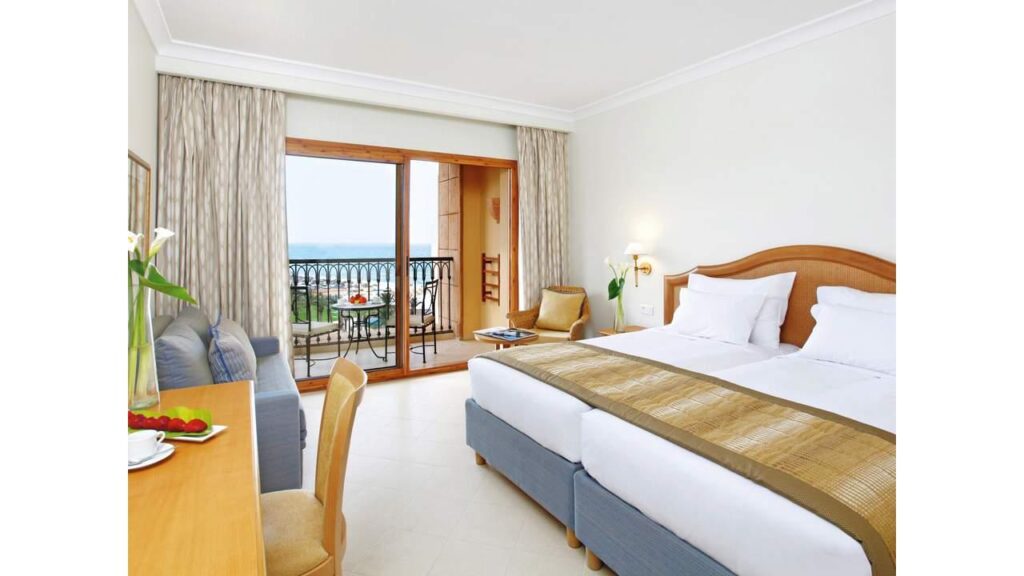 Movenpick-Resort-and-Marine-Spa-7