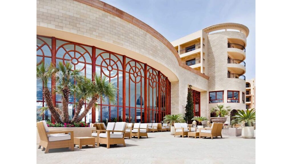 Movenpick-Resort-and-Marine-Spa-9