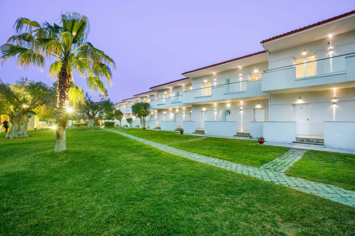 Nikiforos Village Hanioti