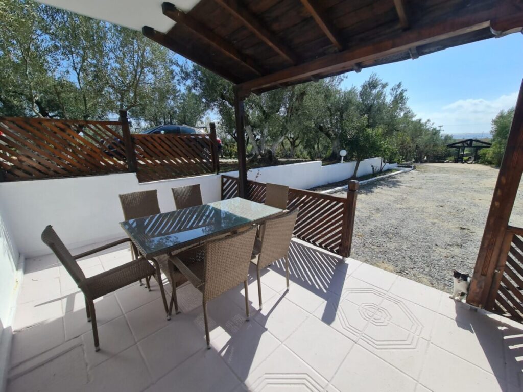Paradiso-Dionisos-1