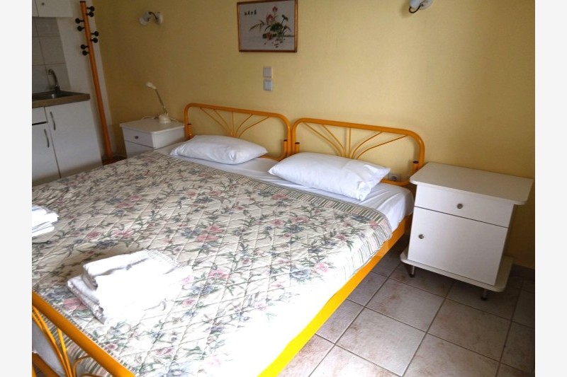 Christina Toroni * Fun Travel Agency