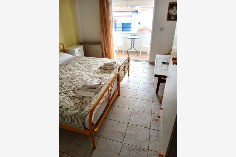 Christina Toroni * Fun Travel Agency