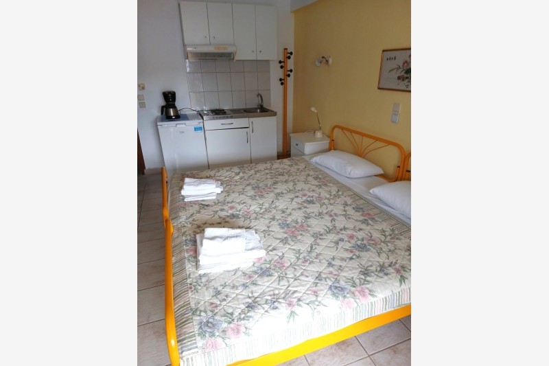 Christina Toroni * Fun Travel Agency