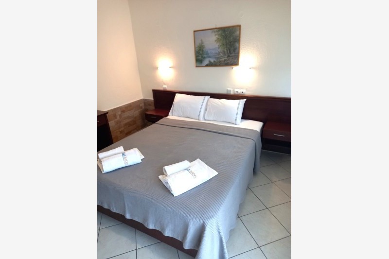 Badis Toroni, Grcka leto * Fun Travel Agency