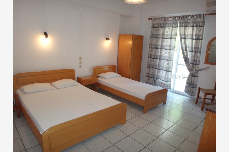 Gouzelis Nei Pori * Fun Travel Agency