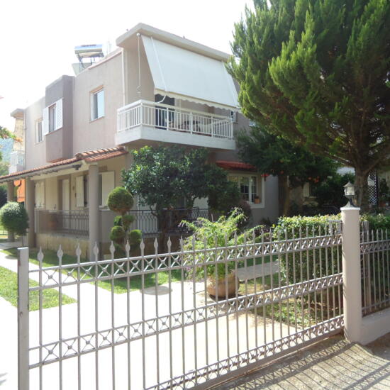 Vila Dimitra i Tasula, Pefki leto 2026