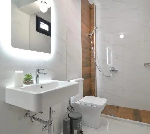 Chrisanthi Leptokarija, Grcka leto * Fun Travel Agency