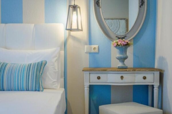 Palm Studios Limenas, Tasos leto * Fun Travel Agency