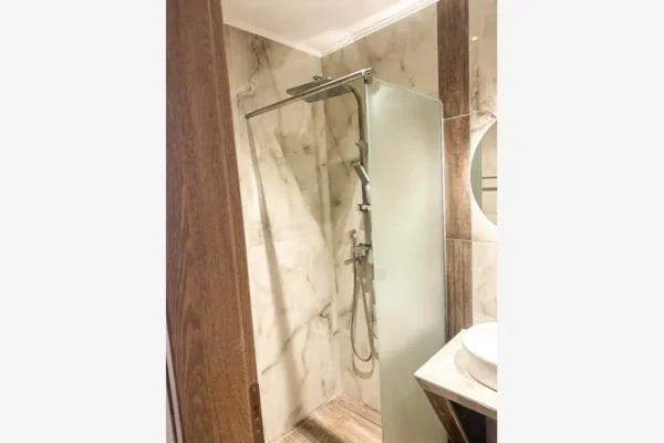 Haris-Luxury Apartments-kupatilo-2
