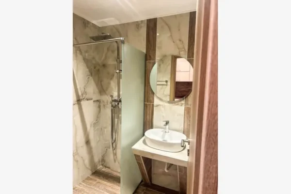 Haris-Luxury Apartments-kupatilo