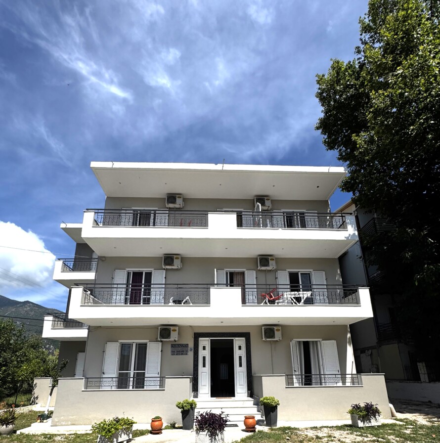 Vila Alexandros Nidri