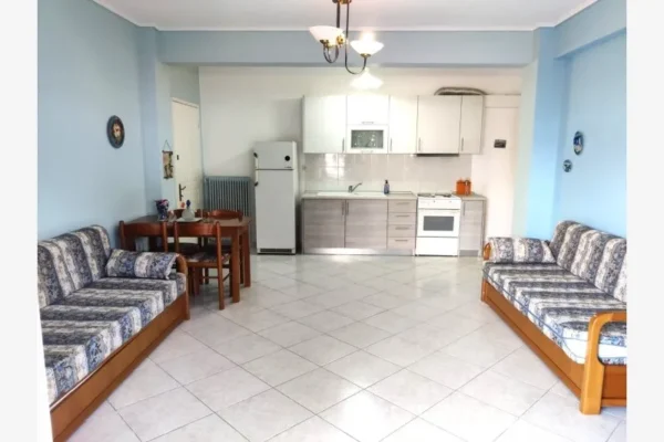 Vila-Babis-Nea-Flogita-18
