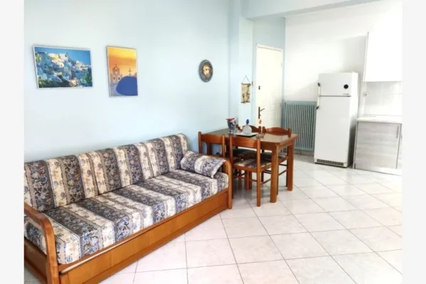 Vila-Babis-Nea-Flogita-9