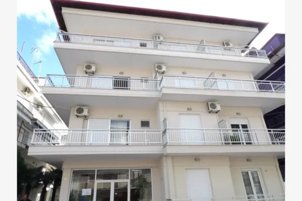 Vila Giorgios Paralija