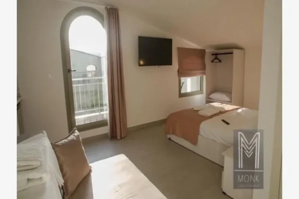 Vila-Monk-Luxury-Stavros-12