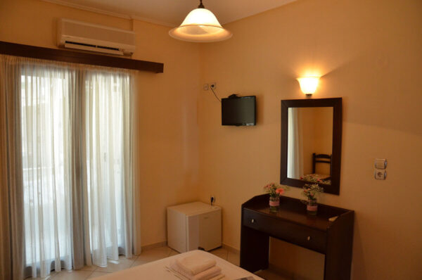 Hotel Rousto, Vrahos leto * Fun Travel Agency