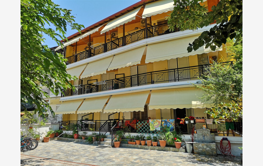 Vila Malvina, Platamon leto 2026