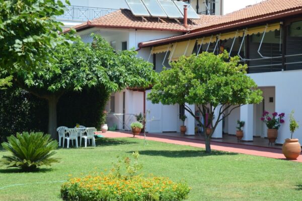 Vila Nicolas Leptokarija * Fun Travel Agency