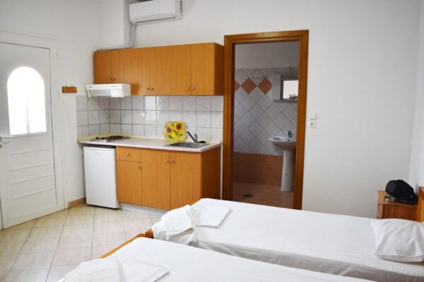 Vila Dimitris Potos, Tasos leto * Fun Travel Agency