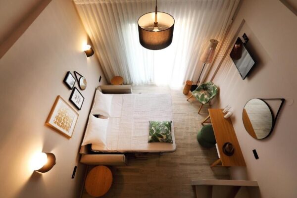 Vila Kallini, Stavros leto * Fun Travel Agency