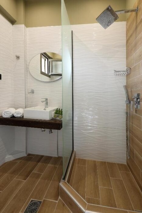 Vila Kallini, Stavros leto * Fun Travel Agency